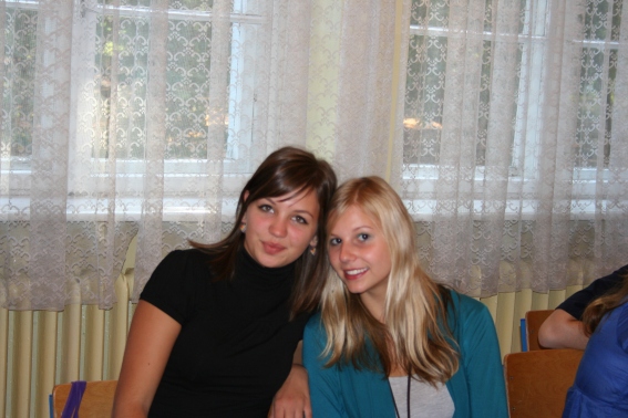 14-Nasze Uczennice Natalia i Milena 1